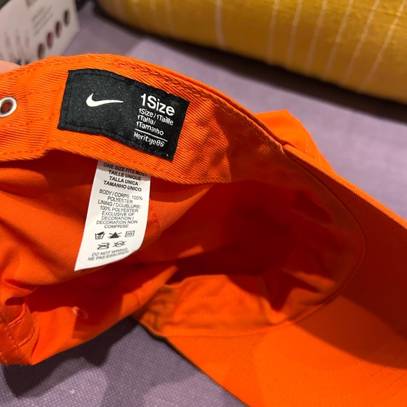 Nike Heritage86 Metal Swoosh cap in a bright orange or "kumquat" color - Picture 4 of 4